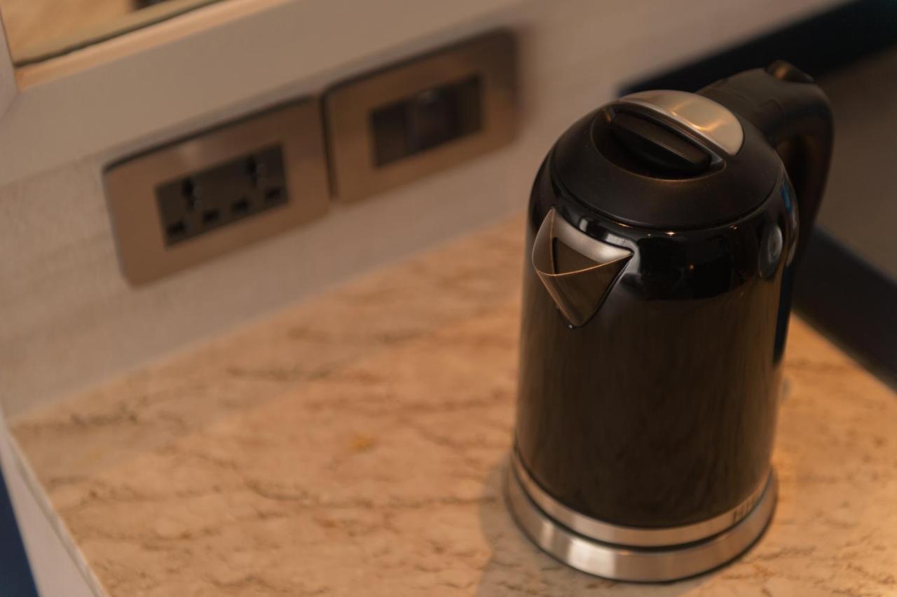 Seabed Grand Hotel Phuket - Sha Extra Plus Exterior foto A kettle