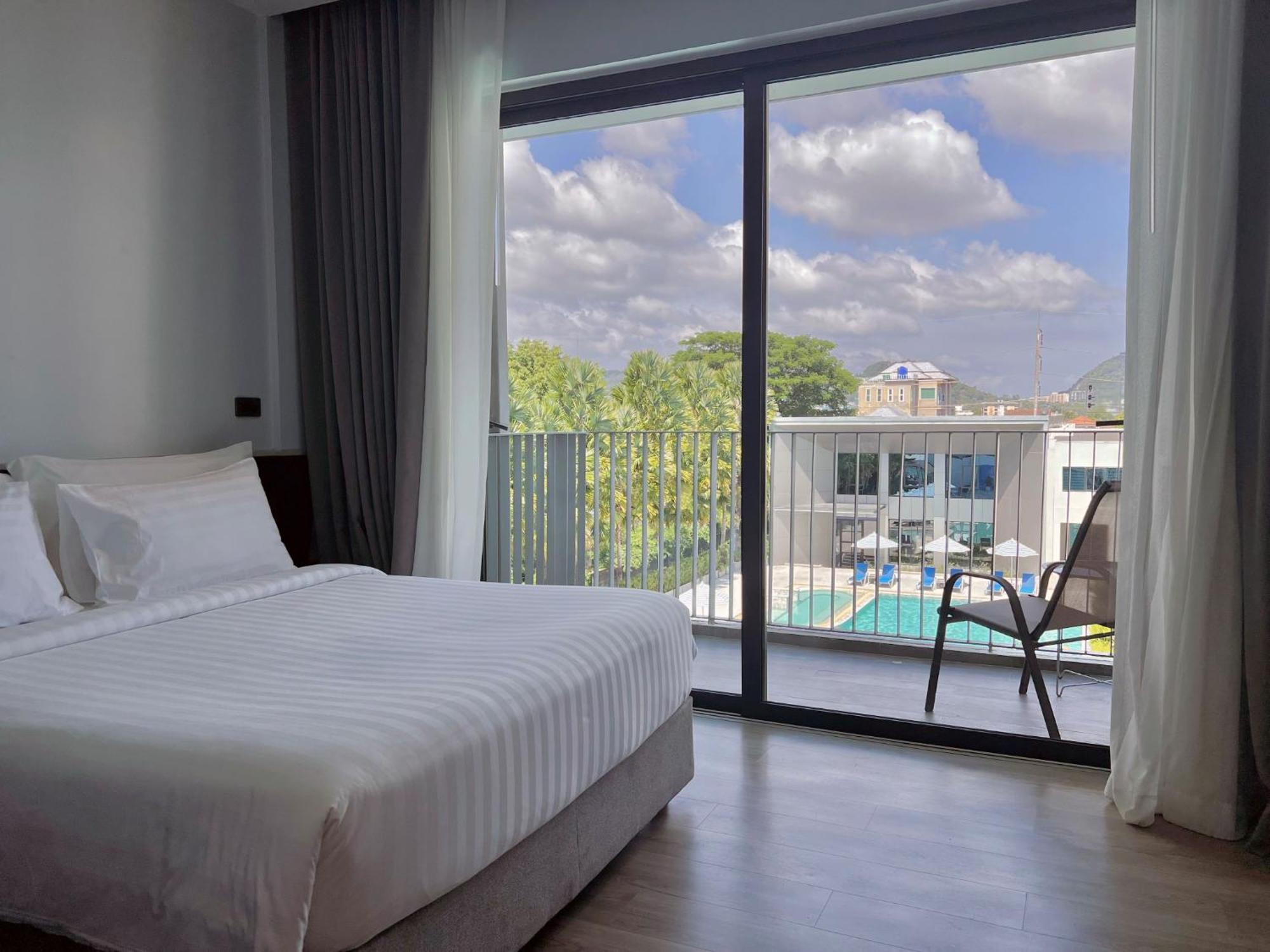 Seabed Grand Hotel Phuket - Sha Extra Plus Exterior foto Deluxe Pool View