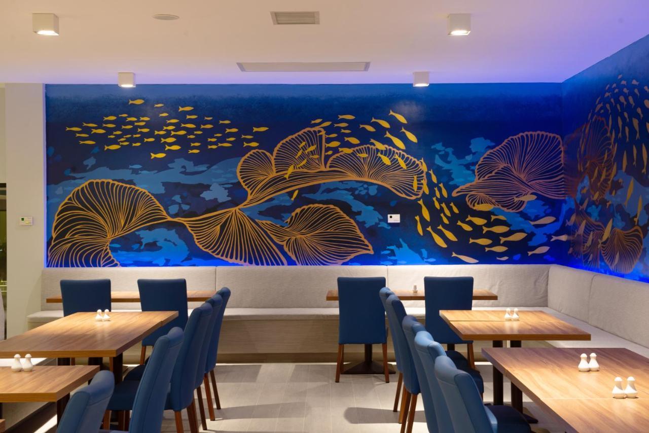 Seabed Grand Hotel Phuket - Sha Extra Plus Exterior foto Interior of the restaurant